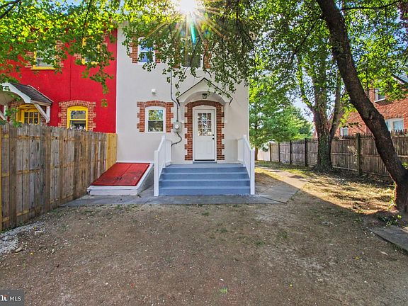 2nd image of 621 Watson Ave