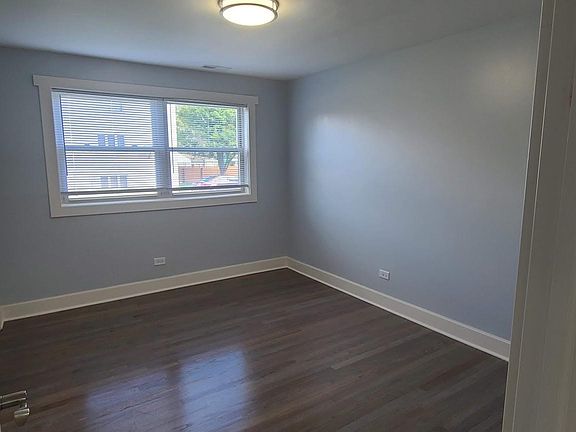 4th image of 8647 Lawler Ave