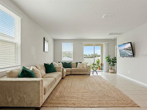 5th image of 29875 Anahid Dr
