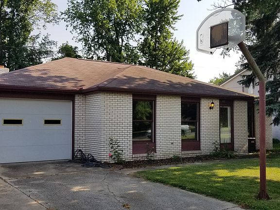 2nd image of 318 Birchwood Ct