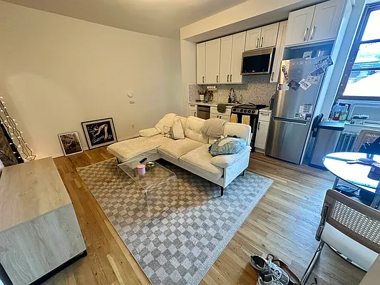 Rented by J PRESTON AND ASSOCIATES INC | media 2