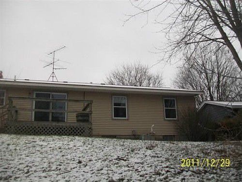 2nd image of 2069 Stanford Dr SE