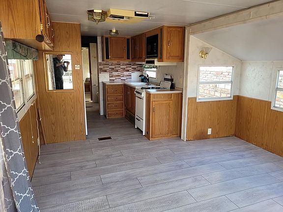2nd image of 13139 E 49th St