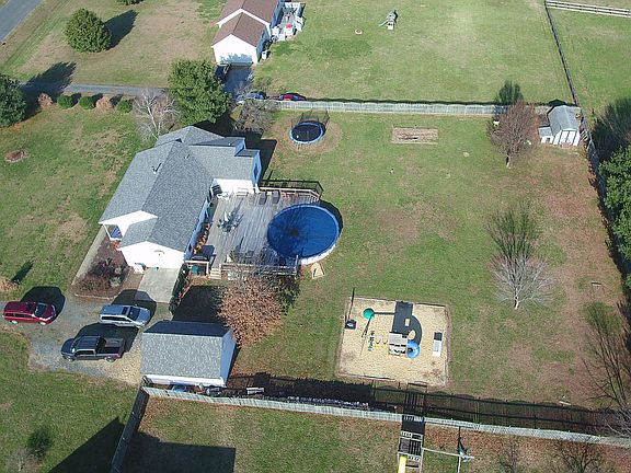 2nd image of 109 Gadd Dr