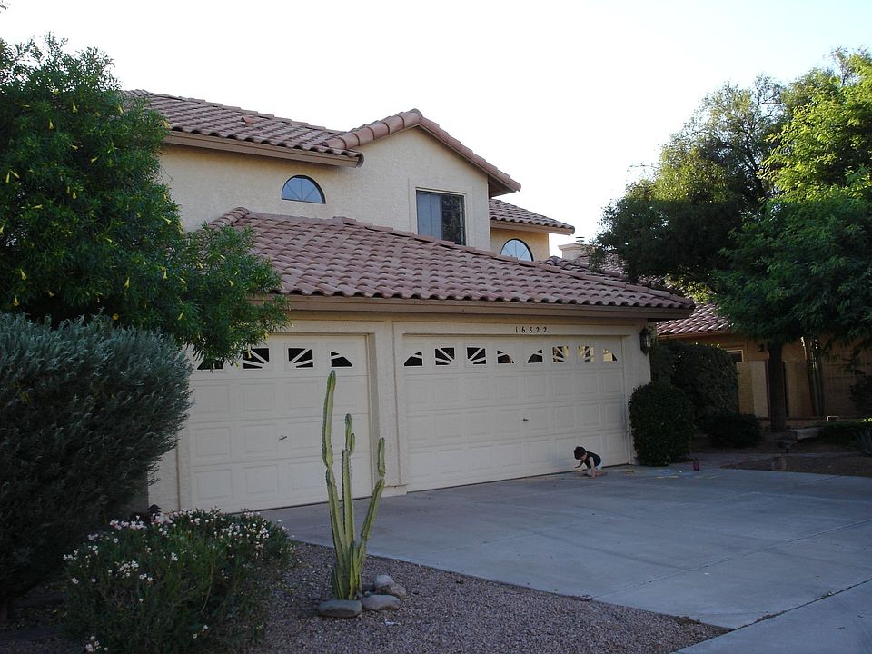 Wonderful 2 story home!