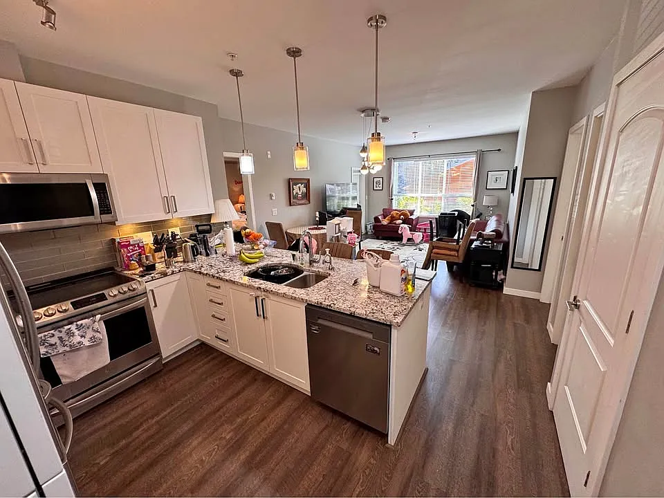 Photo 2 of 12 - 6490 194th St #6 - Surrey, BC Building Photo - 6490 194th St #6