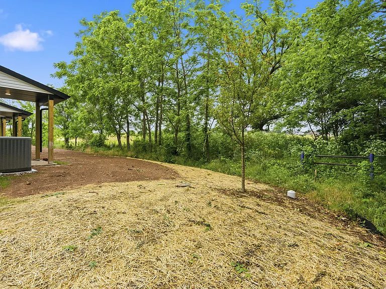 2175 W Parkview Ave — Photo 35