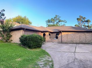 714 Whitecap Dr, Seabrook, TX 77586