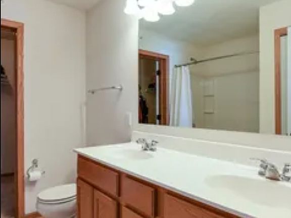 3rd image of 11894 Emery Village Dr N