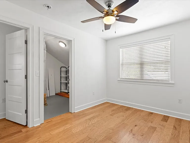 619 NW 3rd St — Photo 24