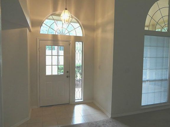 5th image of 101 Kenton Pl