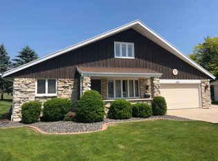 1676 Atlanta Cir, Manitowoc, WI 54220