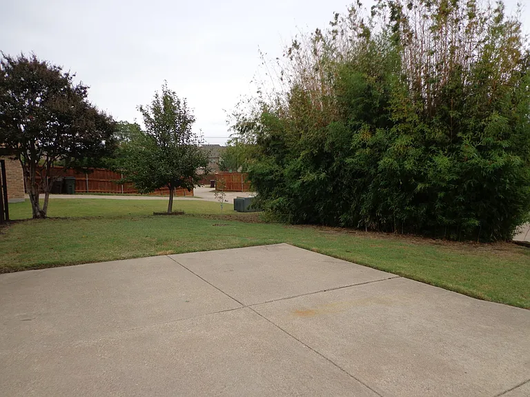 7916 Aaron Cir — Photo 12