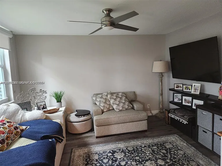 806 Cypress Grove Ln #403 — Photo 8