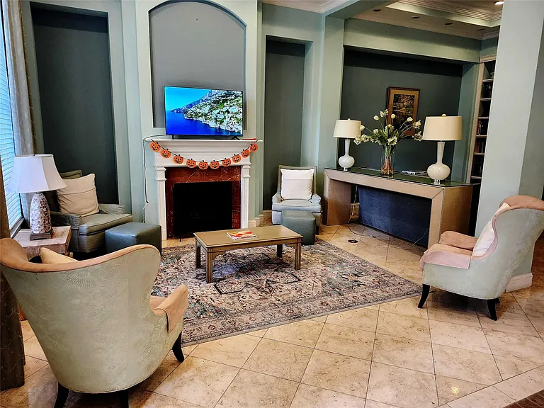 720 S Sapodilla Ave #413 — Photo 16