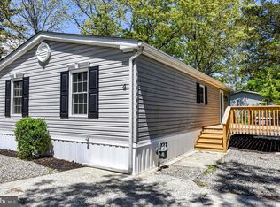 4 Oak Tree Ln, Manahawkin, NJ 08050