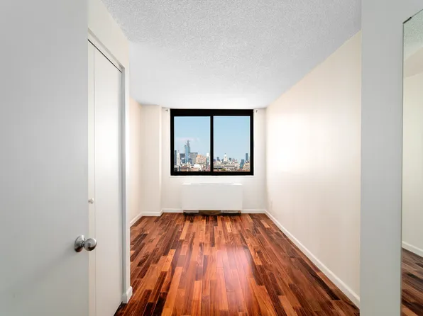 376 Broadway image 8 of 10