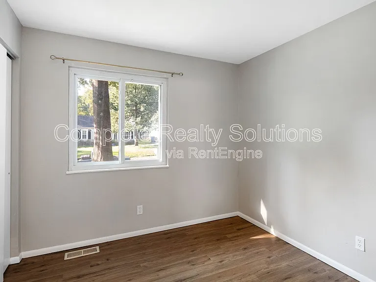 221 Barto Dr — Photo 16