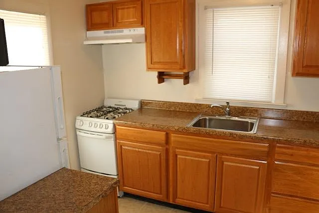 2 bed, 750 sqft, $1,950 — Photo 4