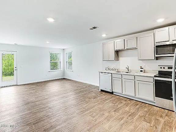 2168 Bella Point Dr SE — Photo 3