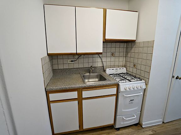 4th image of 66-92 Selfridge St APT 1F