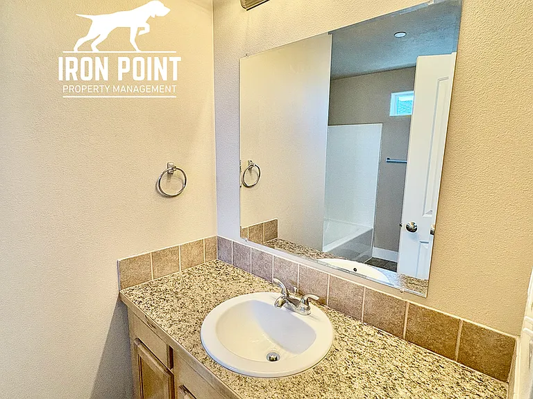 16661 N Profit Cir — Photo 28