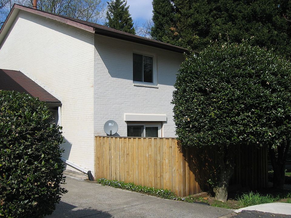 Exterior, Front
