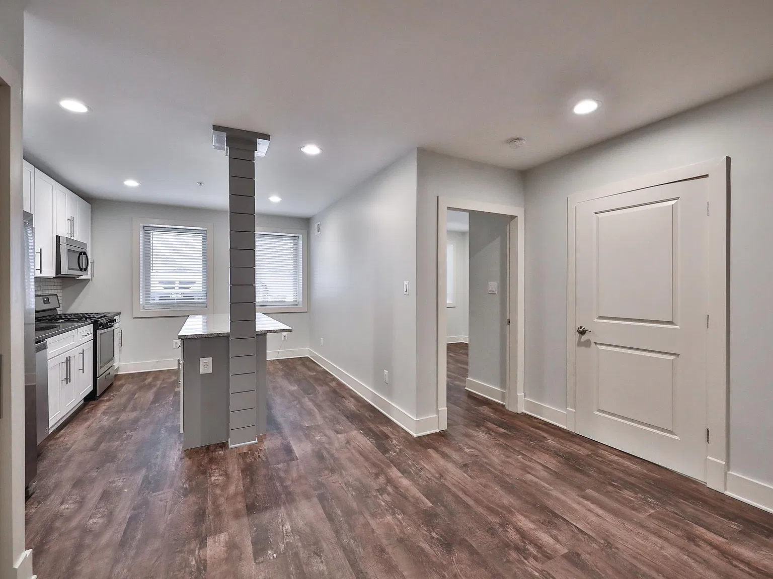 1320 N Franklin St — Photo 2