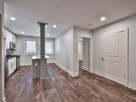 2nd image of 1320 N Franklin St #1