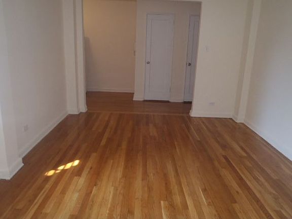 3rd image of 14021 Burden Cres APT 405