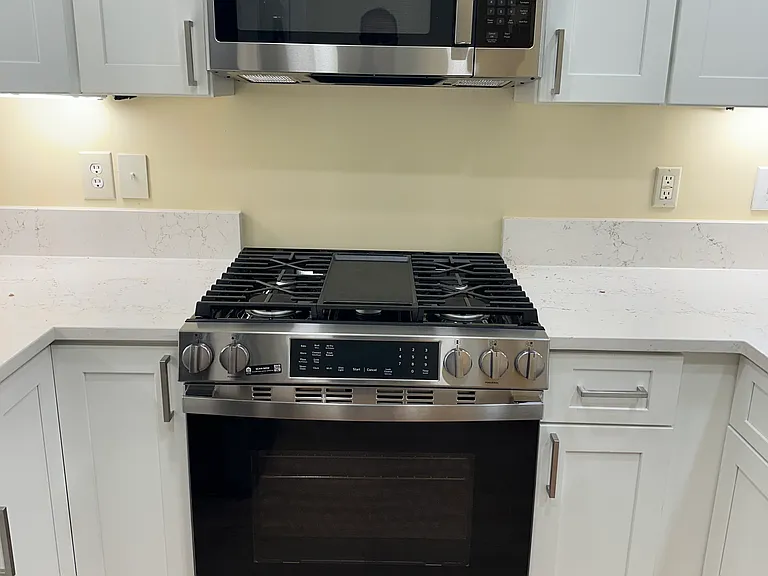 115 Windermere Dr #405 — Photo 39