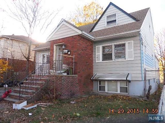 5th image of 642-644 E 31st St