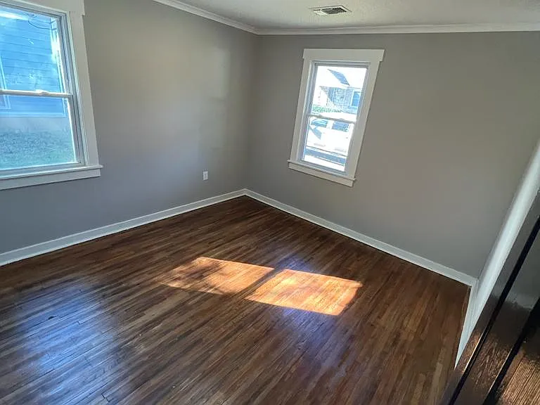 808 Josephine St — Photo 12