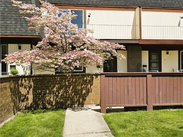 6462 State Rd APT 16, Cleveland, OH 44134