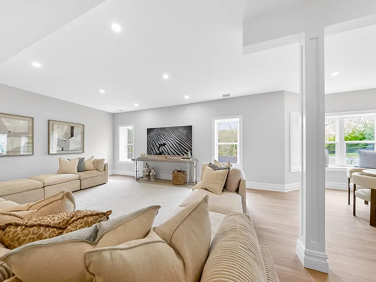 360 Canoe Place Rd — Photo 39