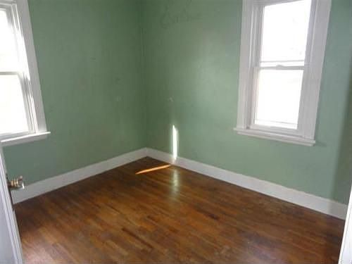 4th image of W 24th St