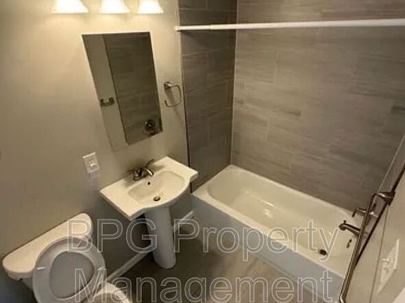 4th image of 139 Green St APT 12