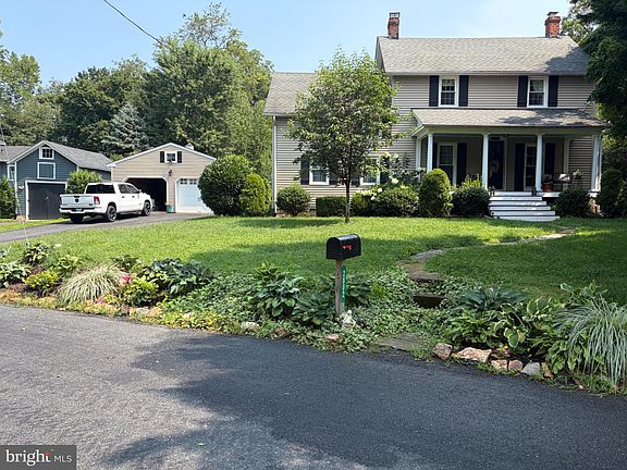 2nd image of 2802 Pocock Rd