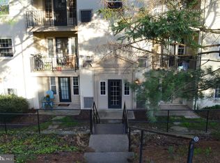 5900 Surrey Hill Pl APT K, Springfield, VA 22152