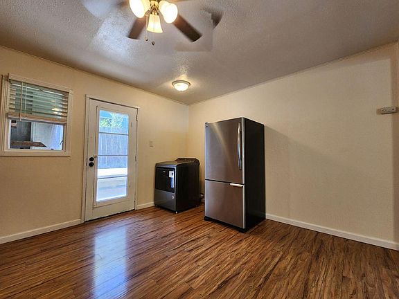 4th image of 8345 Maribel Ave