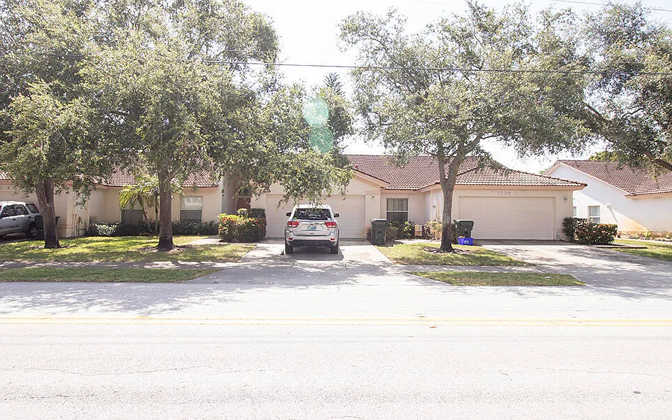 1220 NW 15th Ave #A
