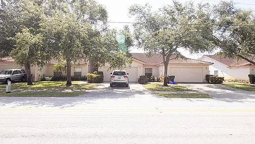 1220 NW 15th Ave #A Photo 1