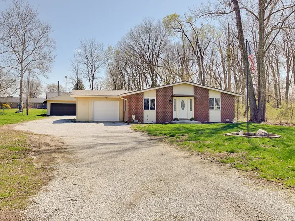 4389 S Brooklawn Dr, New Palestine, IN 46163