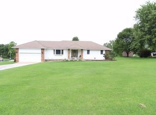 1337 W Paradise Dr, Nixa, MO 65714