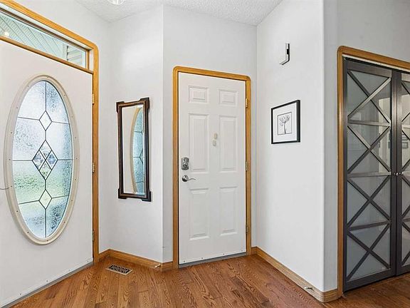 4th image of 101 E Sandstone Ct