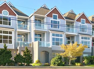 548 NE Bridgeton Rd, Portland, OR 97211