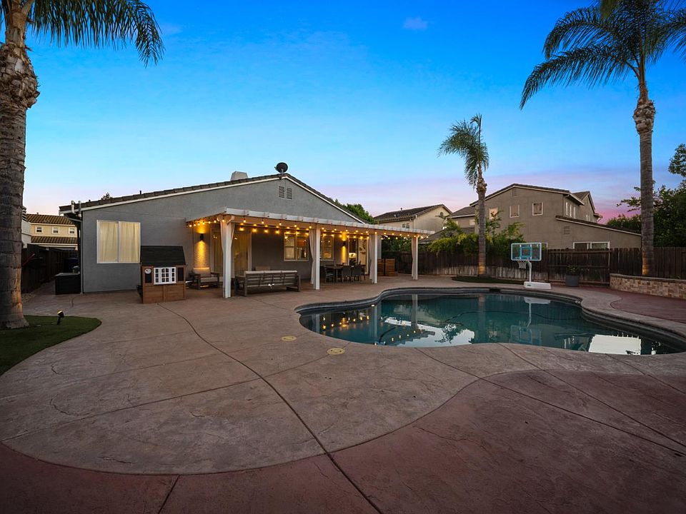 1st image of 2505 Cancun Ct