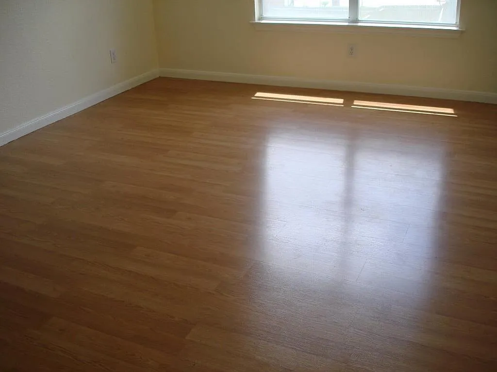 3 bed, 2.5 bath, 1404 sqft, $1,700 — Photo 4