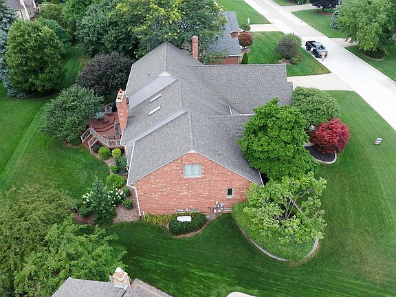 3rd image of 2342 Regency Hills Dr