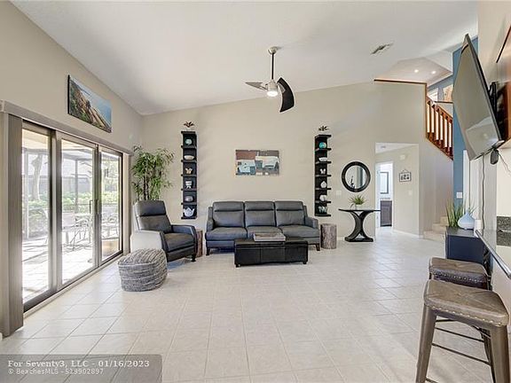 3rd image of 416 NW 95th Ave #416